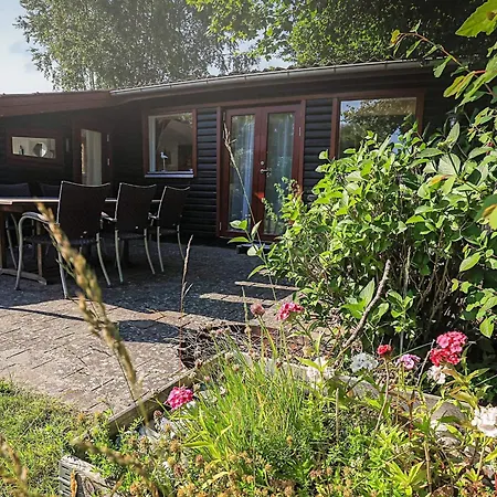 6 Person In Rodby-by Traum